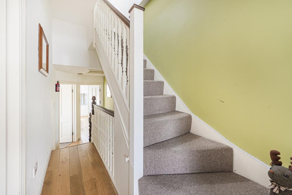 House in London - View 4