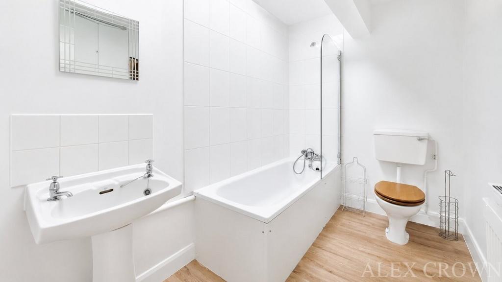 Apartment in London - View 5
