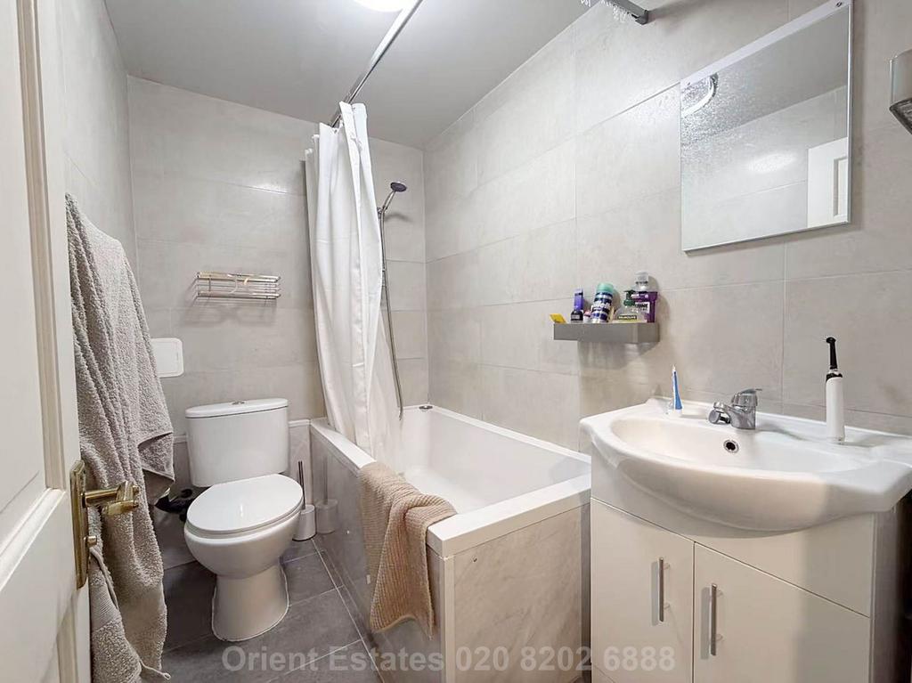 Apartment in London - View 4