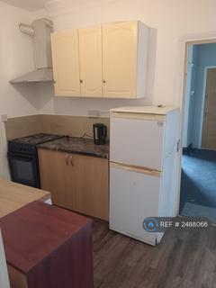Studio to rent, London, London, N9
