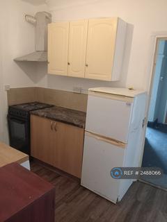 Studio to rent, London, London, N9
