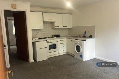 undefined, Queens Court, Slough, SL1