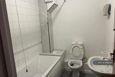 undefined, Queens Court, Slough, SL1