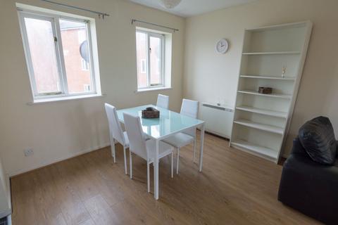 2 bedroom flat to rent, Chorlton Road, Manchester, M15