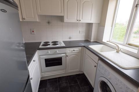 2 bedroom flat to rent, Chorlton Road, Manchester, M15