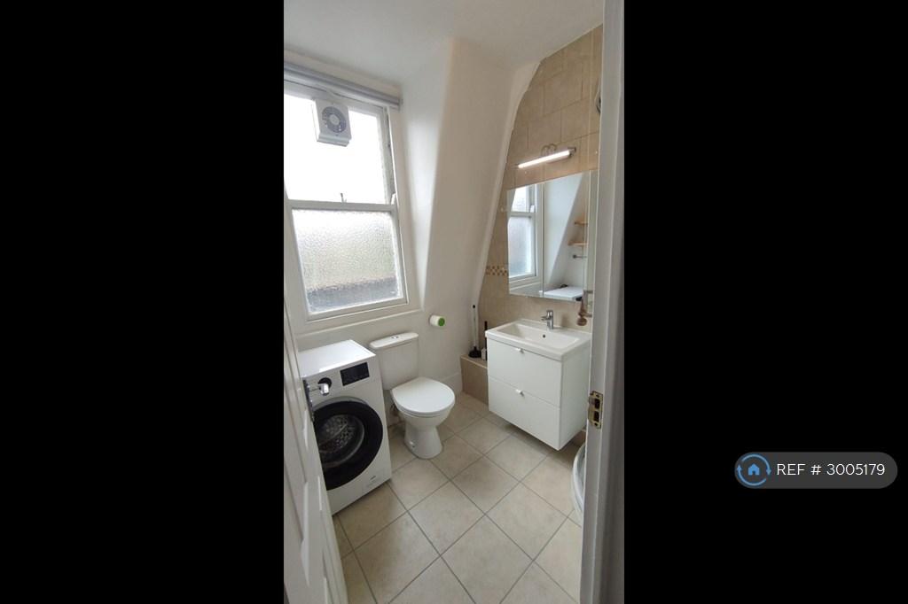 Apartment in London - More