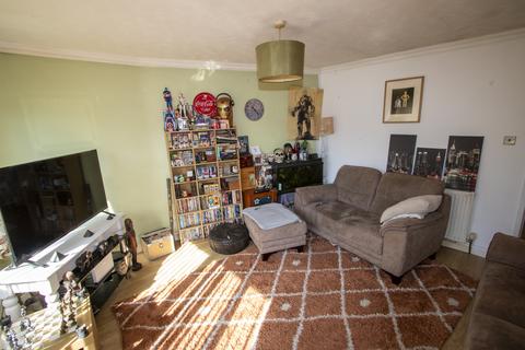 2 bedroom semi-detached bungalow for sale, Bangor Crescent, Prestatyn LL19