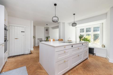 5 bedroom terraced house to rent, The Close, Winchester, SO23