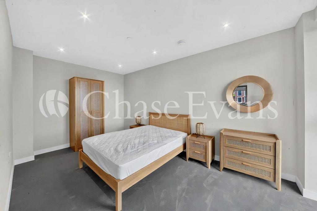 Apartment in Elephant & Castle - View 5
