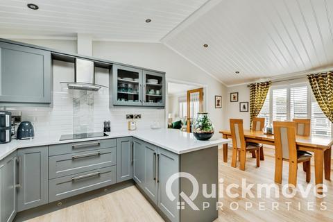 2 bedroom park home for sale, Swindon, Wiltshire, SN25
