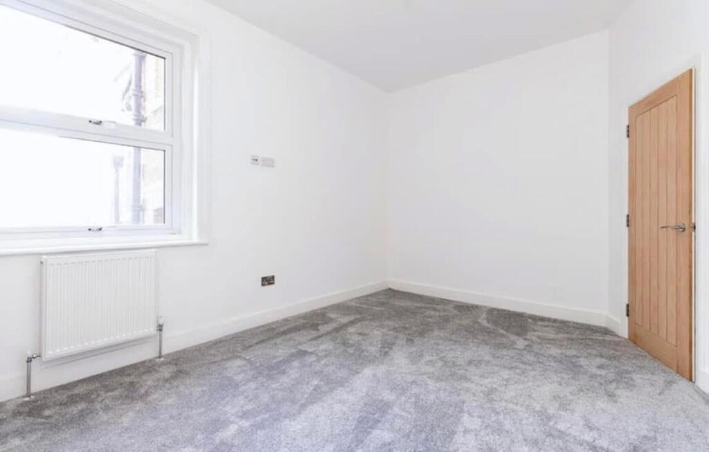 Apartment in Bexhill-On-Sea - View 5