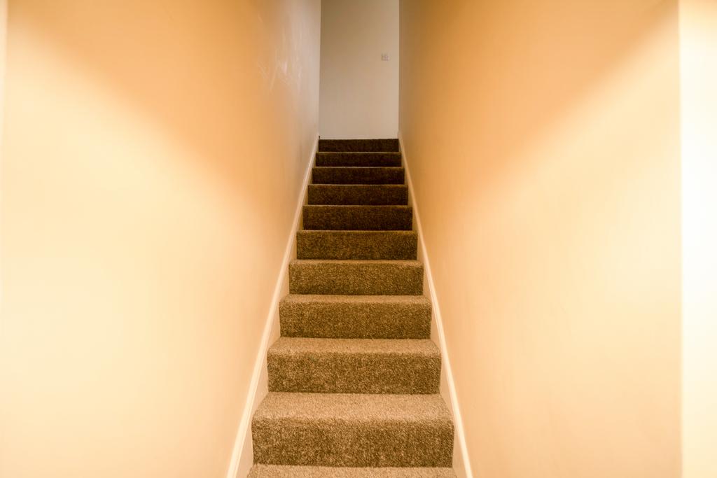 Apartment in Northolt - View 4