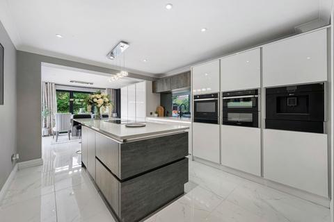5 bedroom detached house for sale, Cornerhouse Lane, Widnes WA8