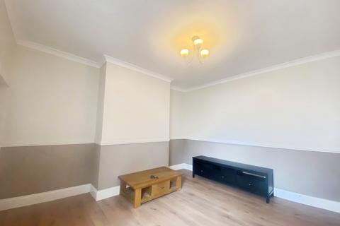 2 bedroom flat to rent, Egerton Road, South Shields NE34 0QH