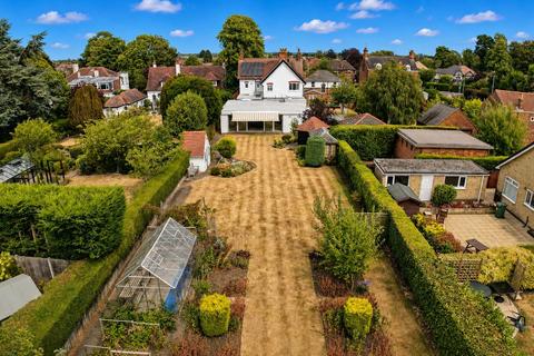 4 bedroom detached house for sale, Beverley Road, Anlaby