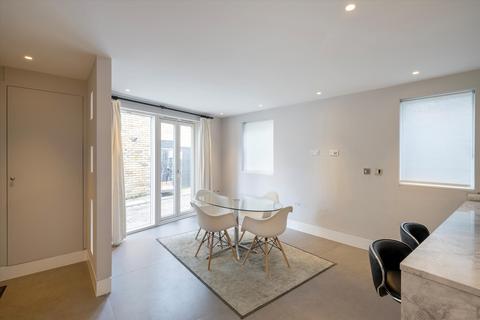 1 bedroom terraced house to rent, Vernon Yard, Portobello Road, London W11