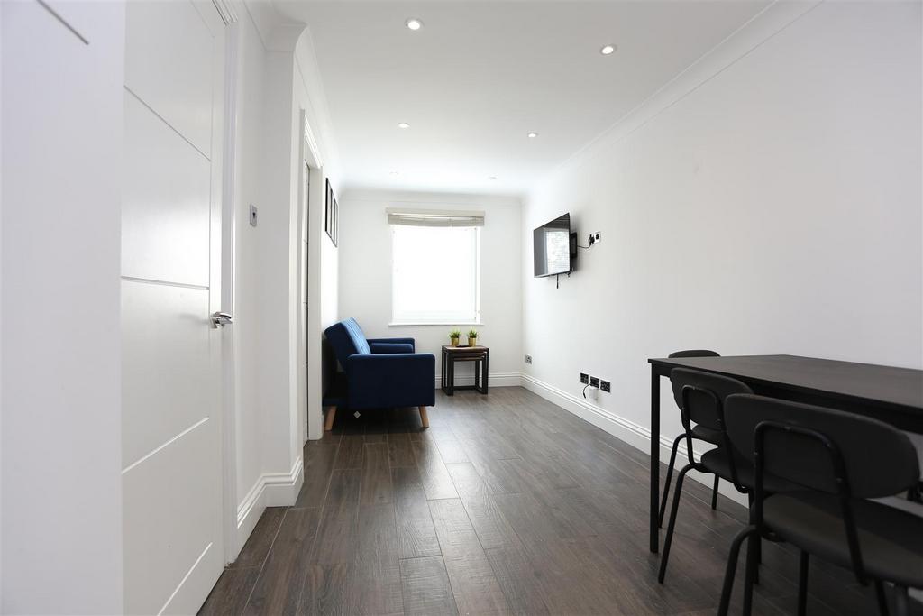 Apartment in Brighton - View 2