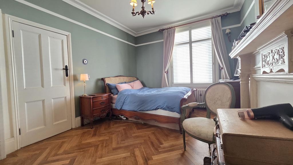 Apartment in London - View 3
