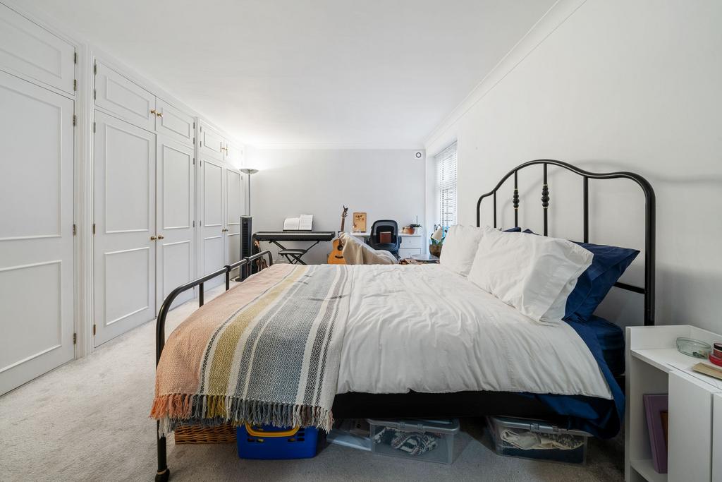 Apartment in London - View 4