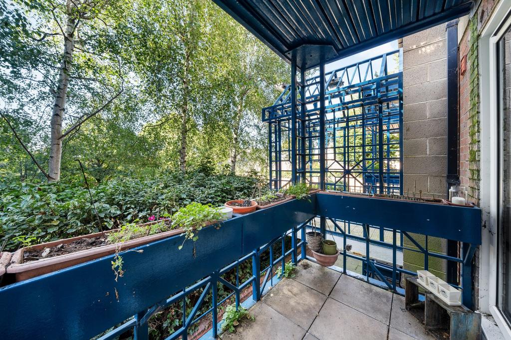 Apartment in London - View 5