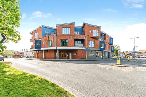 2 bedroom flat for sale, Broadwater Road, Romsey, Hampshire, SO51