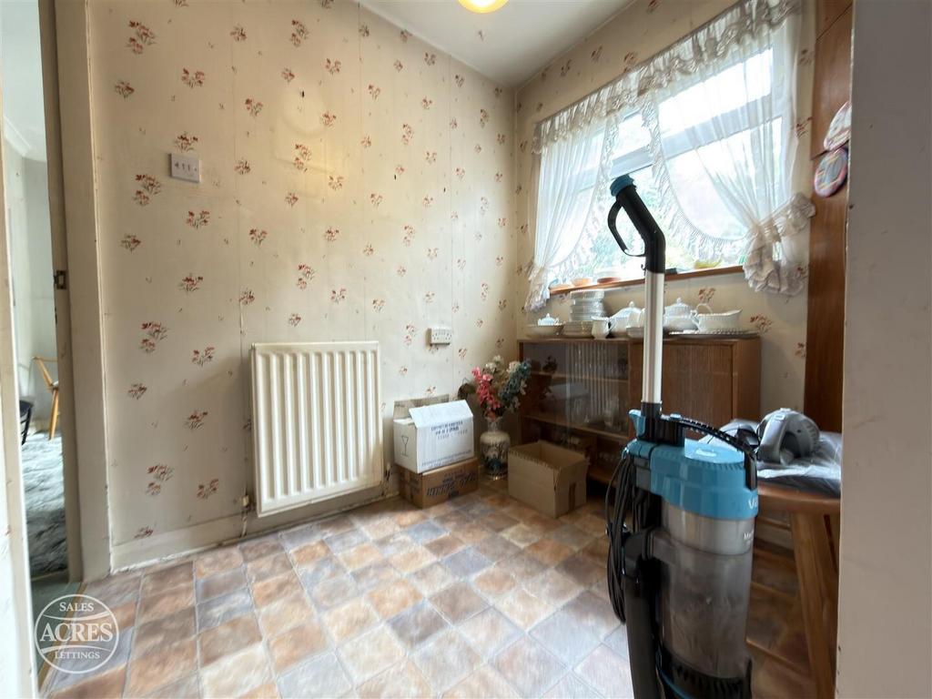 House in Birmingham, Banners Gate, Kingstanding - More