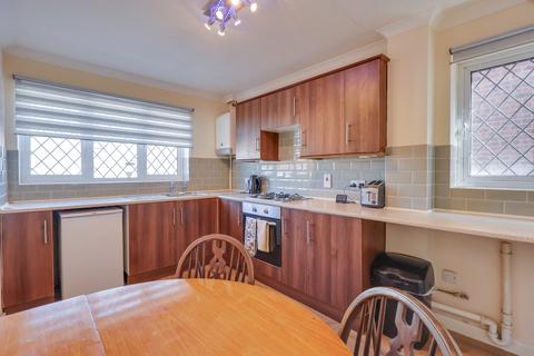 2 bedroom detached house for sale, Glen Road, Woolston