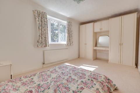 2 bedroom detached house for sale, Glen Road, Woolston