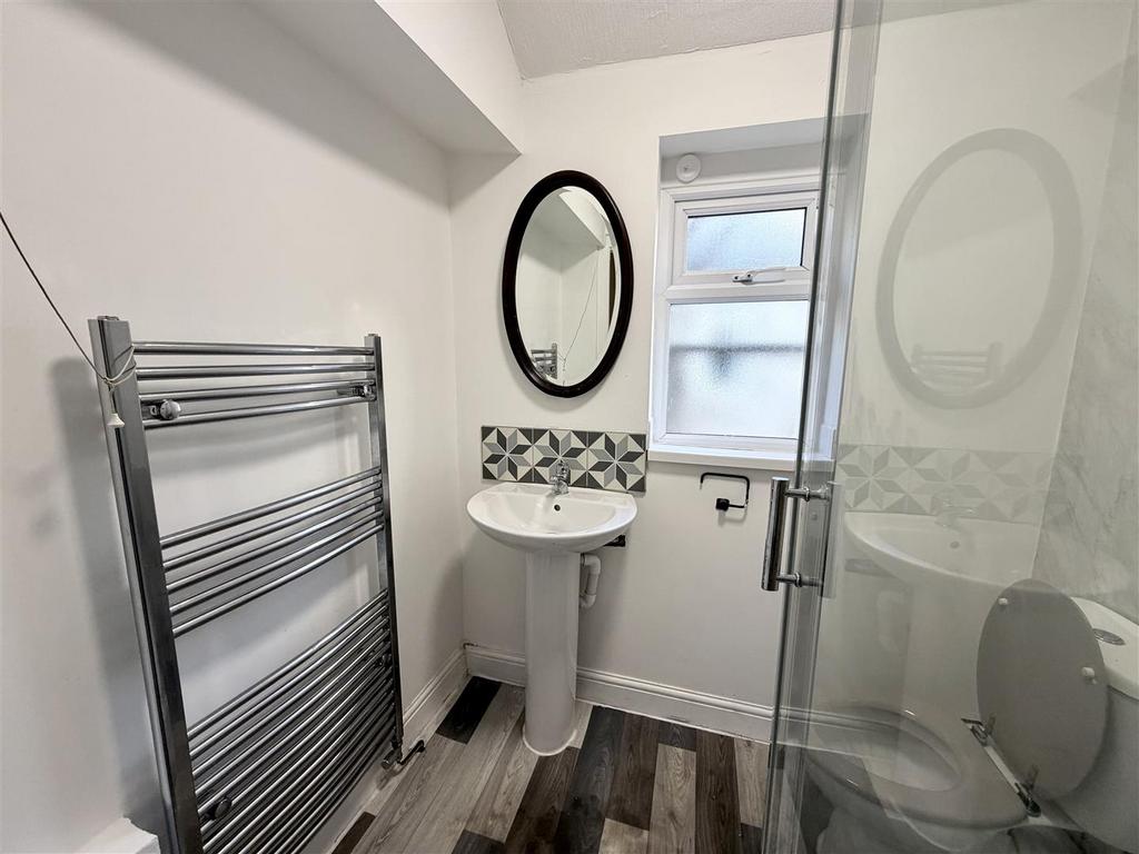 House in Cardiff, Maindy, Cathays - View 4