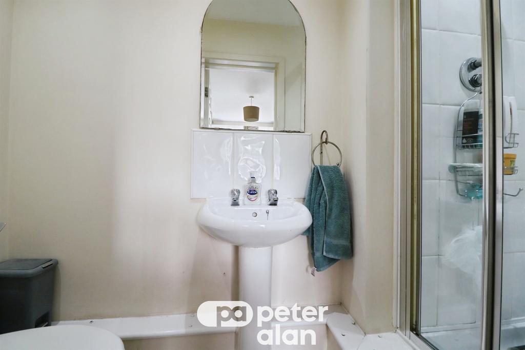 Apartment in Cardiff, Thornhill - View 5