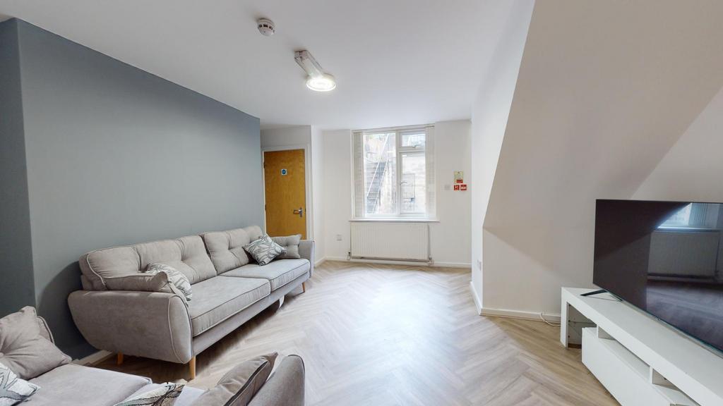 Apartment in Leeds - View 2