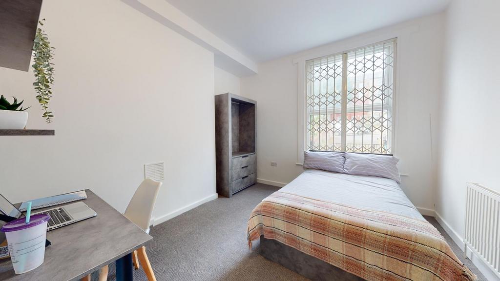 Apartment in Leeds - View 3