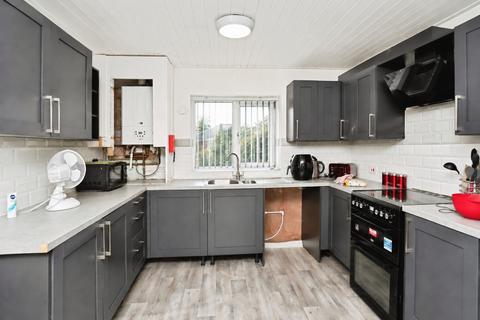 4 bedroom detached house for sale, Robin Royd Lane, Mirfield, West Yorkshire, WF14