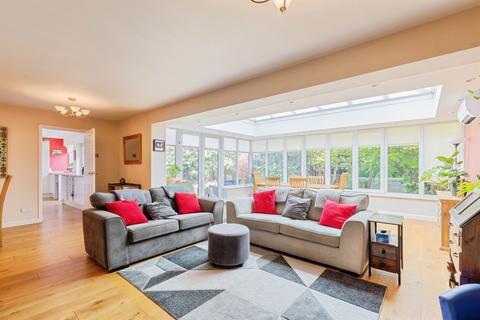 4 bedroom detached house for sale, Hunt Close, Hampton Magna, Warwick