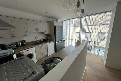 2 bedroom apartment to rent, Beetham Plaza, Liverpool, L2