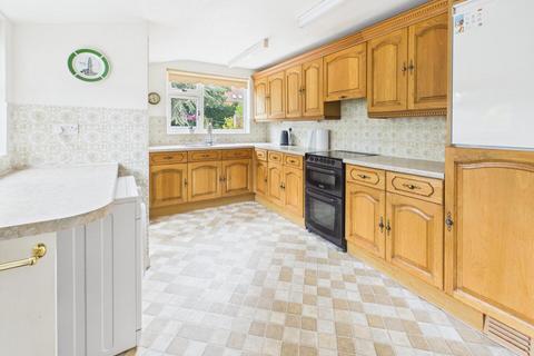 4 bedroom detached house for sale, 65 Tor-O-Moor Road, Woodhall Spa