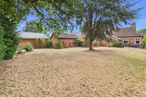 4 bedroom detached house for sale, 65 Tor-O-Moor Road, Woodhall Spa