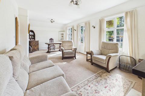 4 bedroom detached house for sale, 65 Tor-O-Moor Road, Woodhall Spa