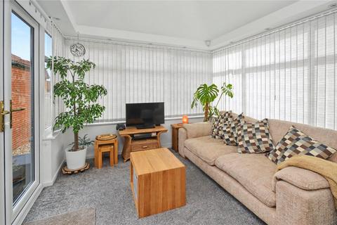 3 bedroom detached house for sale, Fulmar Court, Leeds, West Yorkshire