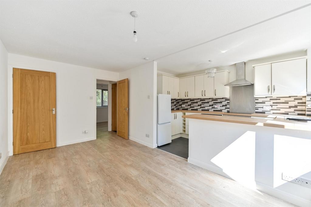 Apartment in Reading - View 2