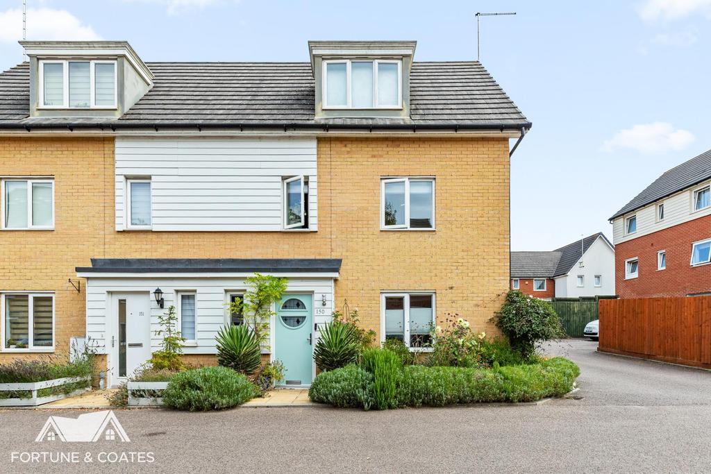 3 bedroom semi-detached house for sale in Harlow on OnTheMarket