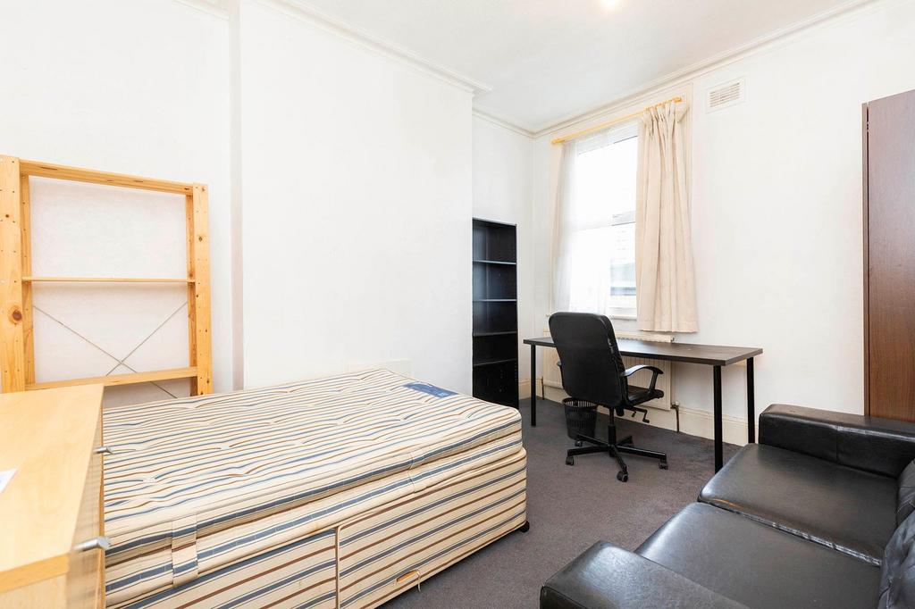 Apartment in London - More
