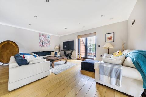 3 bedroom flat for sale, Pilgrims Way, Westerham, Kent