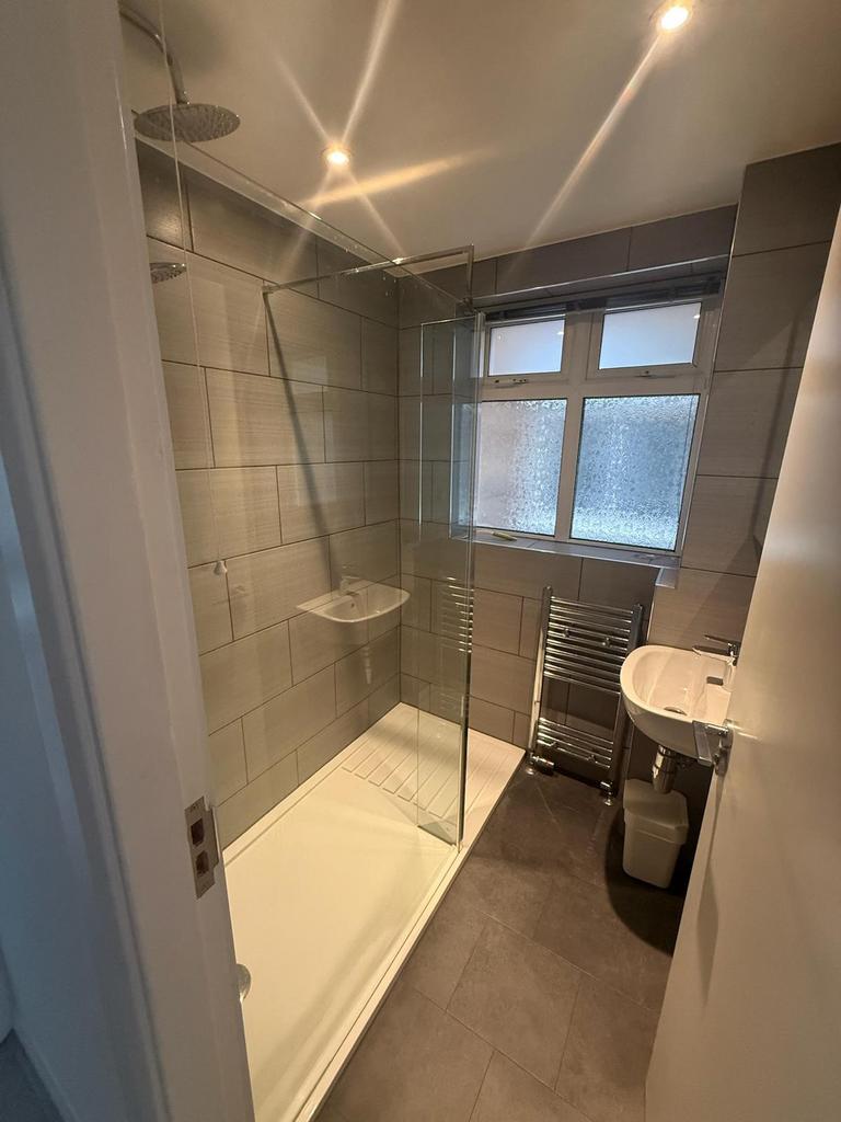 House in London - View 5