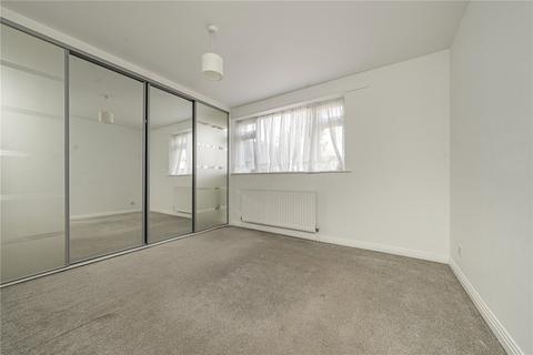 2 bedroom flat for sale, Cedar Court, Lime Grove, New Malden, KT3