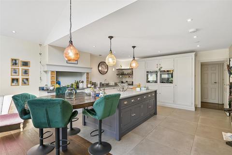 6 bedroom detached house for sale, Cleveland Gardens, Worcester Park