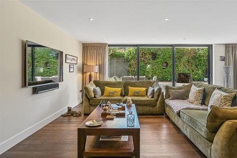 6 bedroom detached house for sale, Cleveland Gardens, Worcester Park
