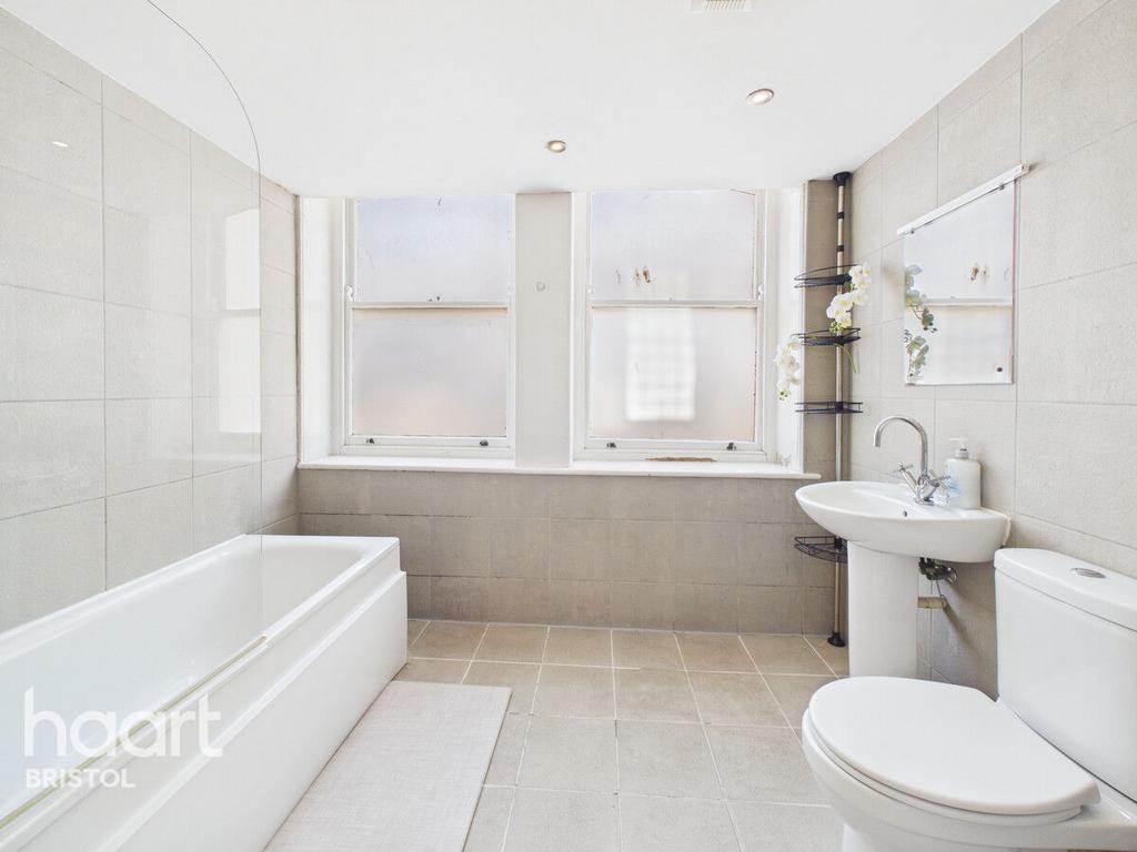 Apartment in Bristol, City of Bristol - View 4