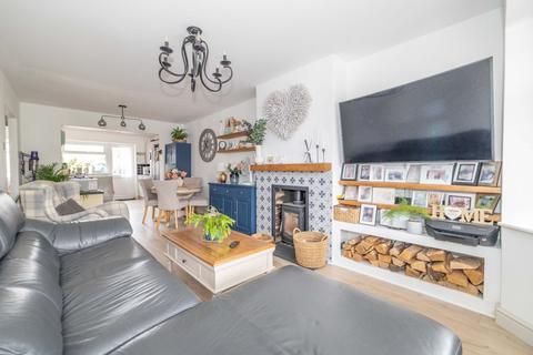 2 bedroom bungalow for sale, Tadworth Road, Kennington, Ashford, Kent, TN24