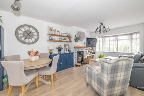 2 bedroom bungalow for sale, Tadworth Road, Kennington, Ashford, Kent, TN24